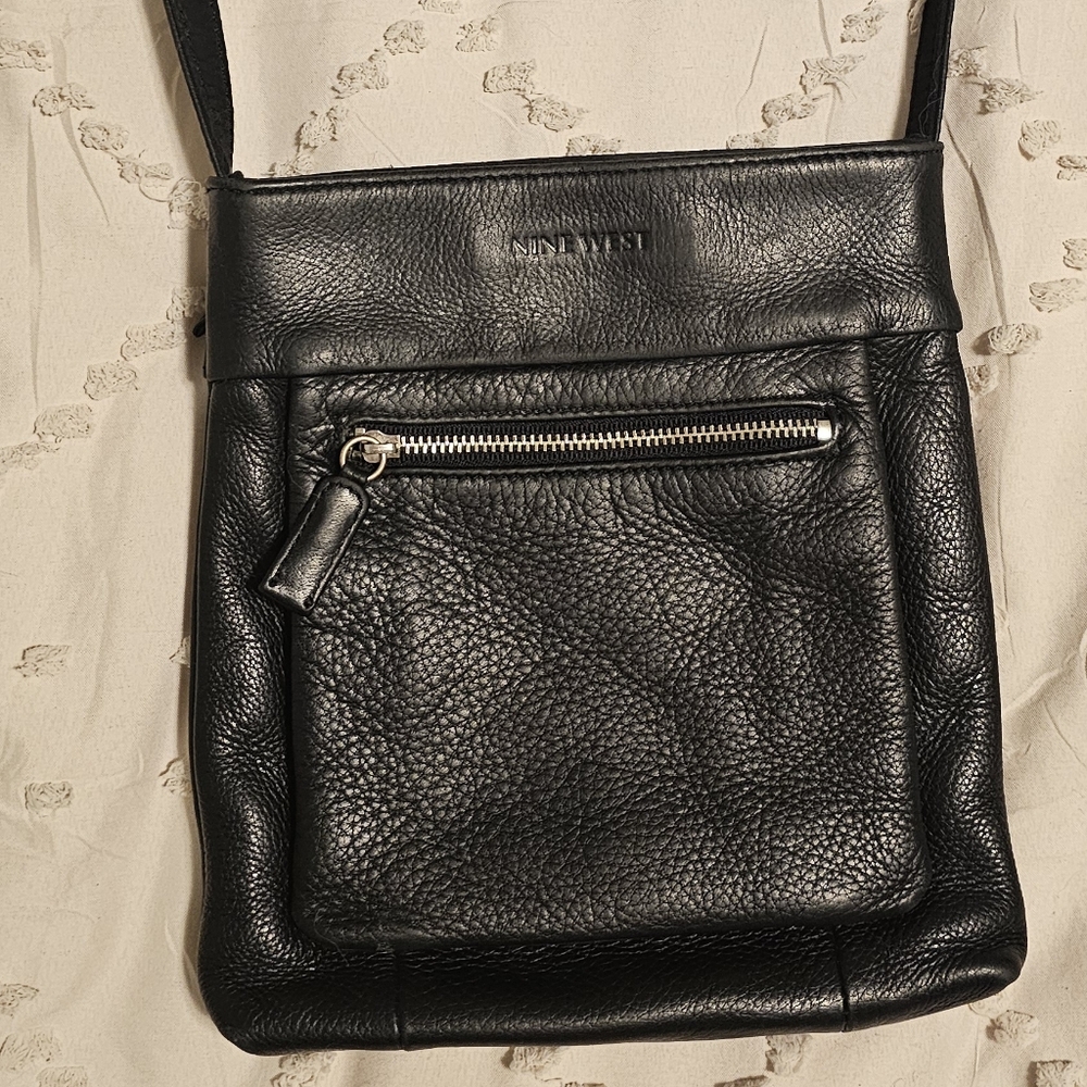 Vintage Y2K Nine West Black Leather Crossbody Bag